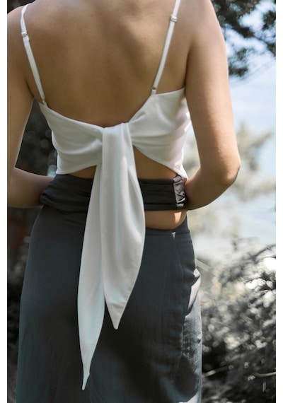 Mai Collection Mai Studios Co. Alytih Üçgen Detay Ekru Crop Ekru