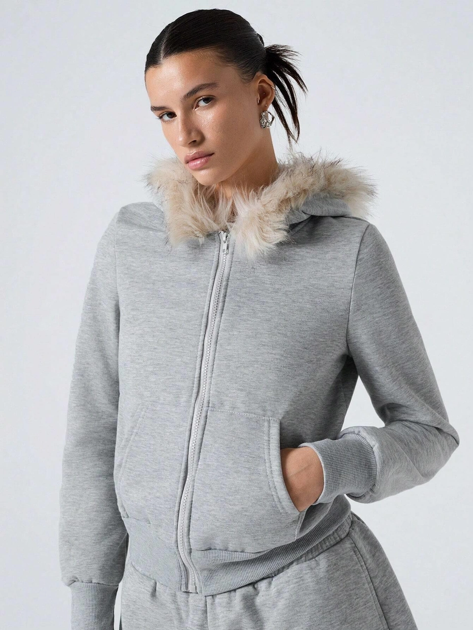 Afri Kadın Gri Fermuarlı Kapüşonlu Sweatshirt Kürklü Kapüşon, Cepli, Rahat Kalıp Gri
