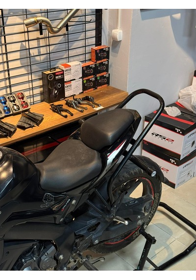 Benelli 125 S Stunt Demiri Siyah