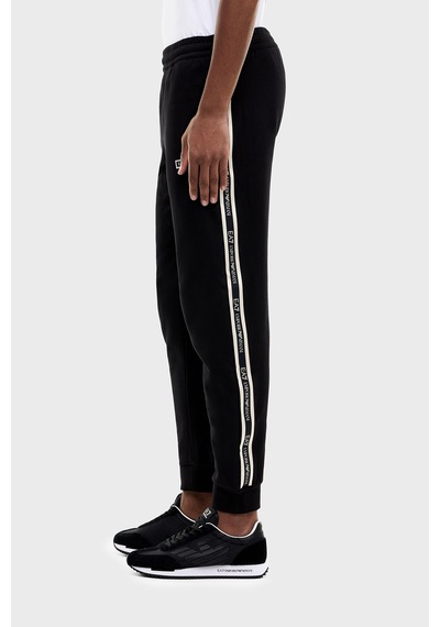 Ea7 Şerit Detaylı Pamuklu Lasitkli Bel Lastikli Paça Pantolon Erkek Pantolon 7m002198 Af10377 Uc001 Siyah Ea7 Şerit Detaylı Pamuklu Lasitkli Bel Lastikli Paça Pantolon Erkek Pantolon 7m002198 Af10377 Uc001 Siyah