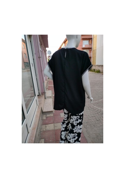 Çınar Boutique Gül Broşlu Büyük Beden Tshirt-siyah - 44 Siyah Siyah