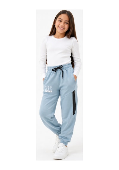 İrem Çocuk Giyim Erkek Çocuk /kız Çocuk Young Yazı Desenli Önü Parçalı Fermuar Aksesuarlı Açık Mavi Eşofman Altı Açık Mavi İrem Çocuk Giyim Erkek Çocuk /kız Çocuk Young Yazı Desenli Önü Parçalı Fermuar Aksesuarlı Açık Mavi Eşofman Altı Açık Mavi