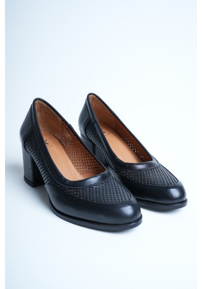 Analin Shoes Kadın Hakiki Deri Günlük Topuklu Ayakkabı Siyah