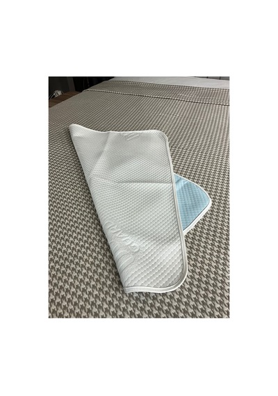 Cool Ped 4 Lü Yıkanabilir Hasta Altı, Bebek Altı Emici Yıkanabilir Serin Tutan Ped 60 80 Cm Beyaz