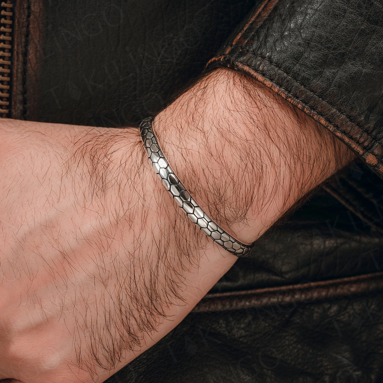 925 Ayar Gümüş Petek Desenli Parlak Model Açık Cuff Erkek Bileklik Gümüş