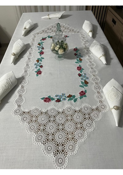 Kaneviçeli Masa Örtüsü Açık Krem