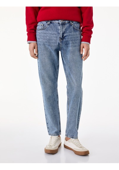 Koton Pamuklu Regular Fit Normal Bel Düz Paça Denim Pantolon - Tapered Jeans Açık İndigo 6sam40274nd Koton Pamuklu Regular Fit Normal Bel Düz Paça Denim Pantolon - Tapered Jeans Açık İndigo 6sam40274nd
