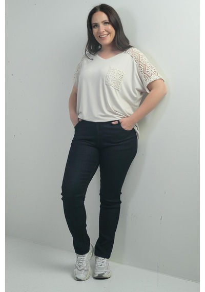By Saygı Kadın Yüksek Bel Boru Paça Likralı Büyük Beden Kot Pantolon-40346 Koyu Lacivert By Saygı Kadın Yüksek Bel Boru Paça Likralı Büyük Beden Kot Pantolon-40346 Koyu Lacivert