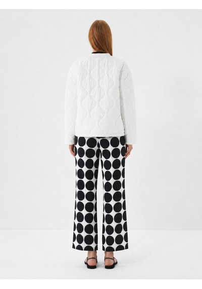 Beyaz Formunu Koruyan Oversize Mont 290495