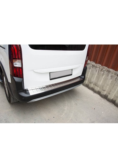 Opel Combo E 2019 Üzeri Krom Arka Tampon Eşiği P.Çelik