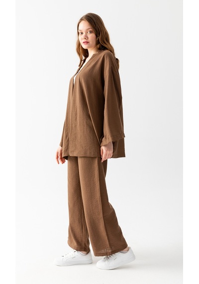 Zen Elegance Kadın Kimono Takım - Geniş Paça Keten Dokulu Alt Üst Yazlık Kadın Takım Kahve Zen Elegance Kadın Kimono Takım - Geniş Paça Keten Dokulu Alt Üst Yazlık Kadın Takım Kahve