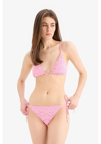 Defacto Regular Fit Nakışlı Brode Üçgen Bikini Üstü B6894AX25SM Pembe