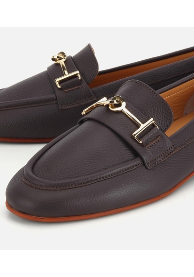 Hotiç Kadın Deri Kahverengi Yumuşak Dokulu Tokalı Klasik Loafer