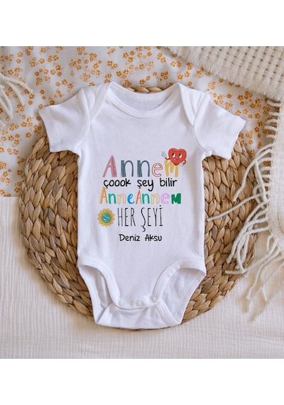 Bk Gift Bk Kids İsimli Annem Çok Şeyi Bilir Tasarımlı Bebek Body Zıbın - Model 1 0-3 Ay Sarı