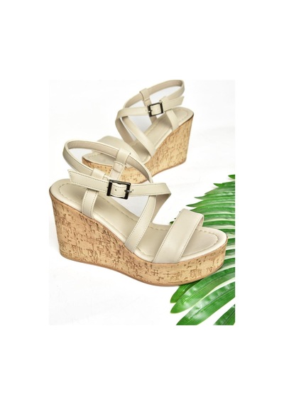 Fox Shoes S996054409 Bej Dolgu Topuklu Kadın Ayakkabı