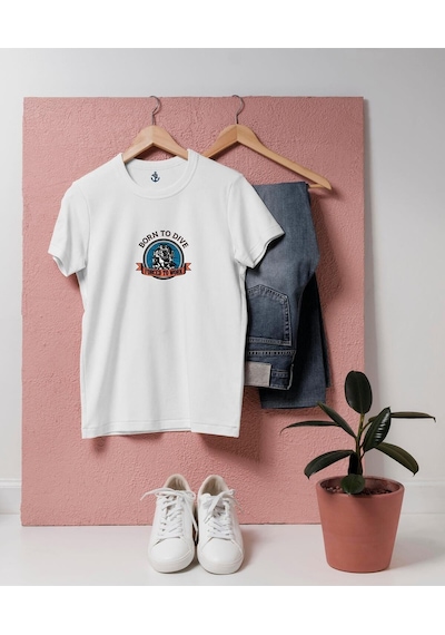 Oversize Dalgıç Born To Dive Forced To Work Tasarım Unisex T-shirt Beyaz Oversize Dalgıç Born To Dive Forced To Work Tasarım Unisex T-shirt Beyaz