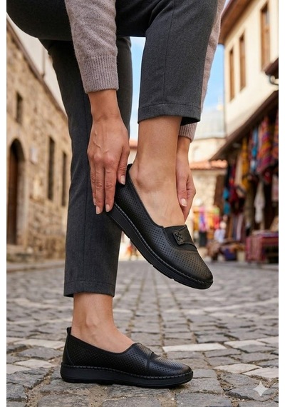 Pepita Z542 Anatomik Rahat Esnek Hakiki Deri Kadın Ayakkabı Siyah