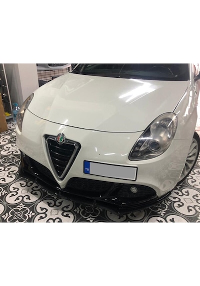 Alfa Romeo Giulietta 3 Parça Ön Lip Parlak Siyah Plastik Ön Ek Karlık 2010+ Karlık+bodykit+ek