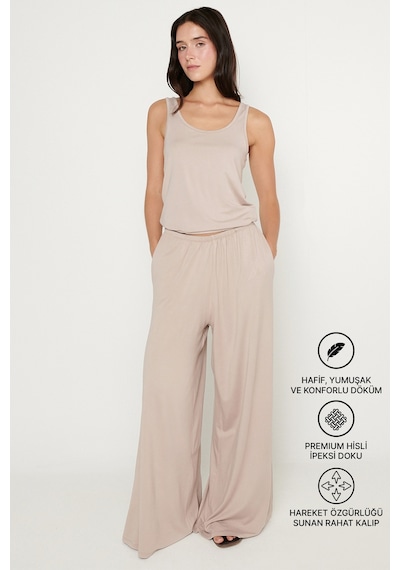AC&Co / Altınyıldız Classics Kadın Bej Yumuşak Dokulu Standart Fit Cepli Beli Lastikli Rahat Örme Pantolon
