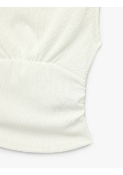 Koton Büzgülü Kayık Yaka Slim Fit Bürümcük Kolsuz Bluz Ekru 6sal30170ık