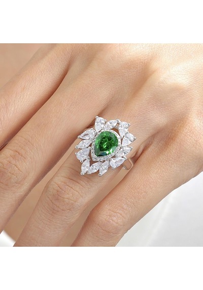 Mia Vento Effective Diamond İstanbul İhtişamı Sentetik Zümrüt Taşlı Gümüş Yüzük