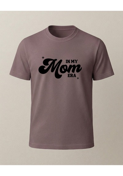 In My Mom Era. Baskılı Anne T-shirtü Kahverengi