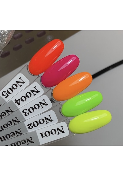 Momo Professional Kalıcı Oje N002 Neon Yeşil 14 ML