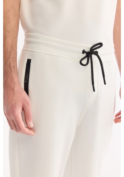 Avva Erkek Beyaz Beli Lastikli Bağcıklı Bi-stretch Regular Fit Eşofman Altı B003400