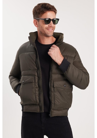 Tudors Erkek Regular Fit Klasik Kesim Çift Cepli Lastikli Sıcak Tutan Dik Yaka Haki Mont-41594 Haki Tudors Erkek Regular Fit Klasik Kesim Çift Cepli Lastikli Sıcak Tutan Dik Yaka Haki Mont-41594 Haki