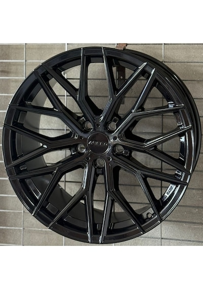 5 120 18 9.0 Et37 Ch72.6 Gloss Black Arceo Valencia