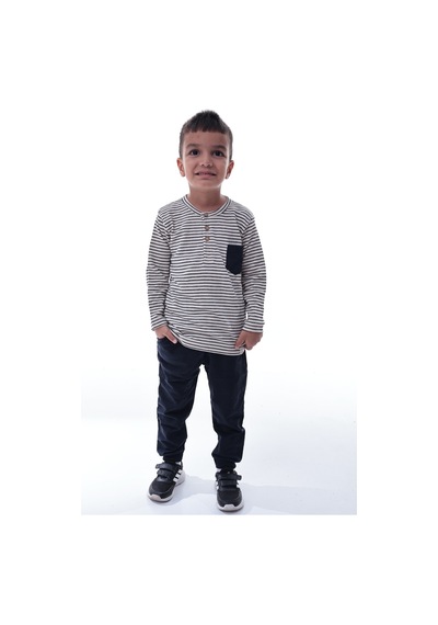 Erkek Çocuk Çizgili Uzun Kollu Tshirt Ve Rahat Jogger Alt Takım Günlük Spor Kombin Çok Renkli Erkek Çocuk Çizgili Uzun Kollu Tshirt Ve Rahat Jogger Alt Takım Günlük Spor Kombin Çok Renkli