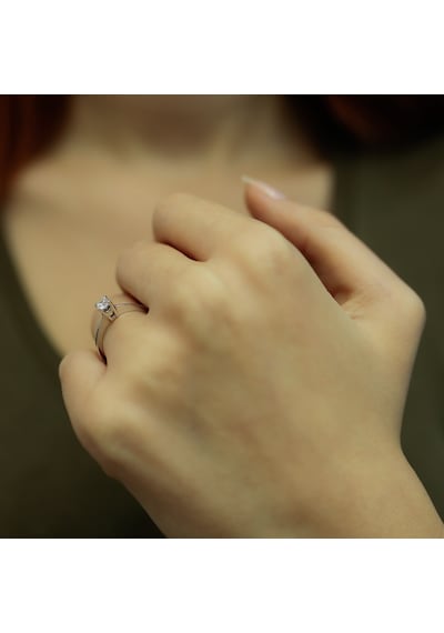 Lova E Renk 0,23 Karat Pırlanta Tektaş Yüzük - 1060035