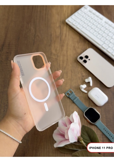 Apple iPhone 11 Pro Magsafe Uyumlu Mat Sert Klein Kılıf Beyaz