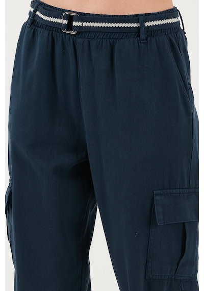 Lela Pamuklu Standart Fit Normal Bel Lastikli Paça Kemerli Jogger Bayan Pantolon 668Yp5045 Lacivert Lela Pamuklu Standart Fit Normal Bel Lastikli Paça Kemerli Jogger Bayan Pantolon 668Yp5045 Lacivert