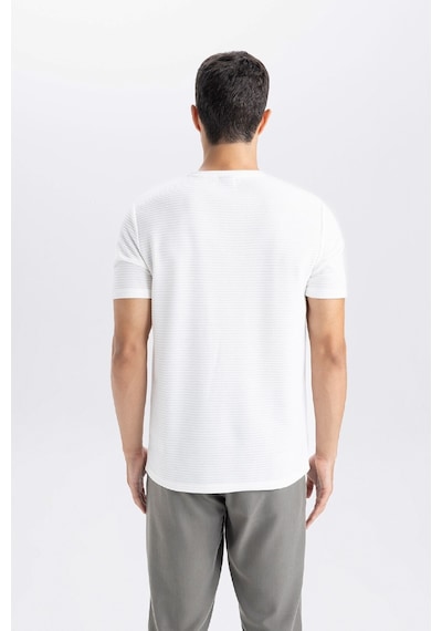 DeFacto Slim Fit Dar Kesim Bisiklet Yaka Basic Düz Kısa Kollu Tişört M6608AZ25SPER105