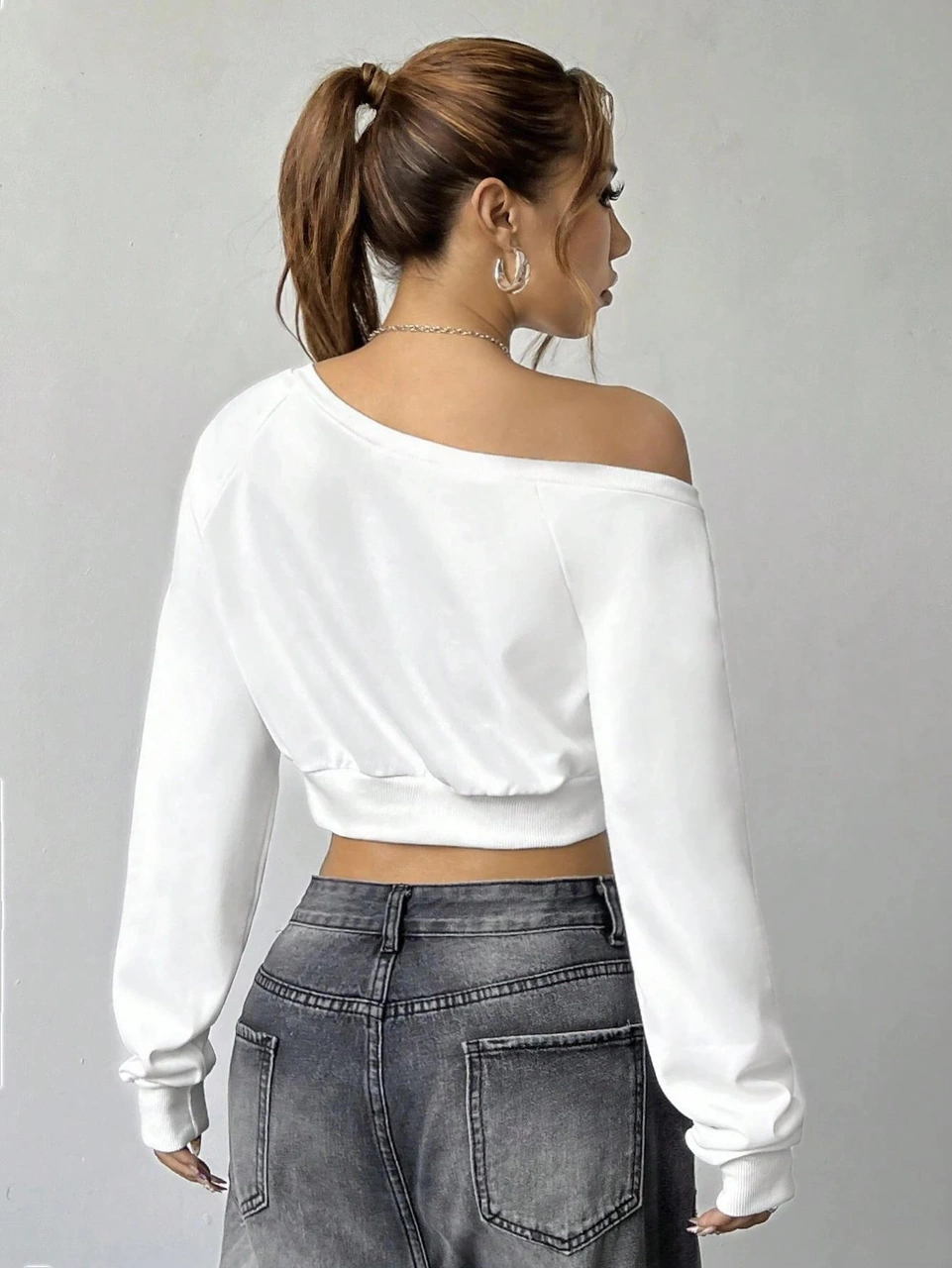 Afri Kadın Beyaz Brazil South America Baskılı Omzu Açık Crop Sweatshirt Beyaz