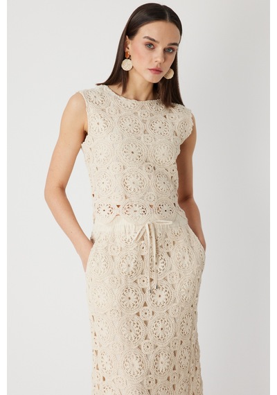 On Kadın Dantel Desenli Crop Bluz 76371 Krem