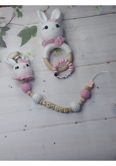 Baby Happiness Amigurumi Tavsan Cingirakli Diskasiyici Özel İsimli Emzik Zinciri Bileklik