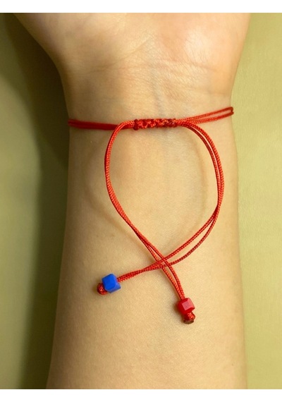 Tarzına Renk Kat: Unisex Gümüş Dorikalı Ipli Minimal Bordo-mavi Küp Boncuk Bileklik Bordo - Mavi