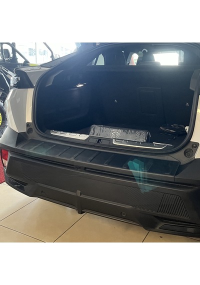 Peugeot 408 2022 Yılı Ve Sonrası Arka Tampon Eşiği Mat