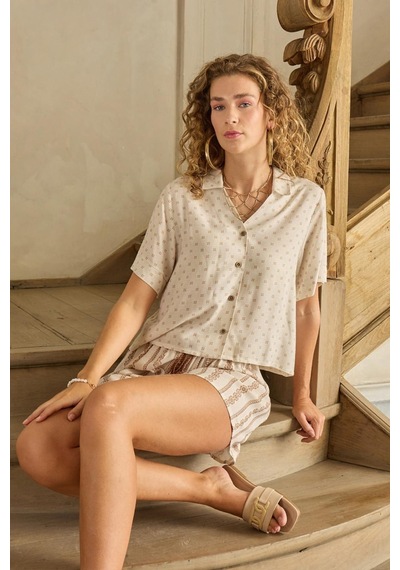 Gizzey Kadın Kısa Kol Önden Düğmeli Şortlu Bej Pijama Takım C9t2n1o12 001