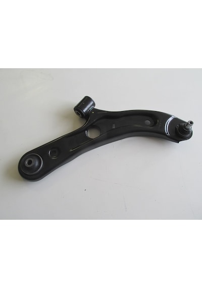 Suzukı Swıft- 05/11 Ön Alt Tabla Sağ Salıncak Burçlu/rotilli Sh