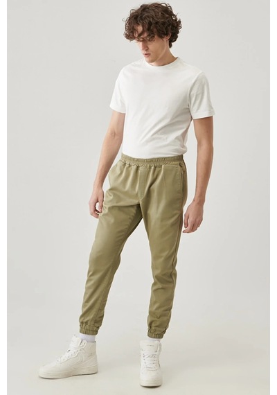 Lee Regular Fit Lastikli Paça Zeytin Erkek Jogger Pantolon L22133 001