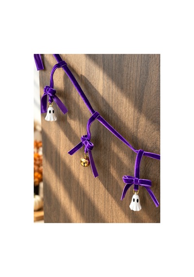 1 Metre Mor Fiyonklu Halloween Dekoratif Süs Zinciri Hayalet Ve Çan Figürlü Cadılar Bayramı Asma Süsü Mor - 923227801