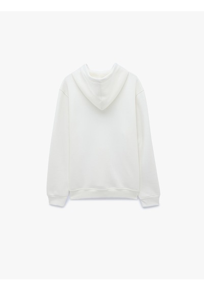 Koton Regular Fit Uzun Kollu Kanguru Şardonlu Cepli Kapşonlu Baskılı Sweatshirt Beyaz 7wam70032mk
