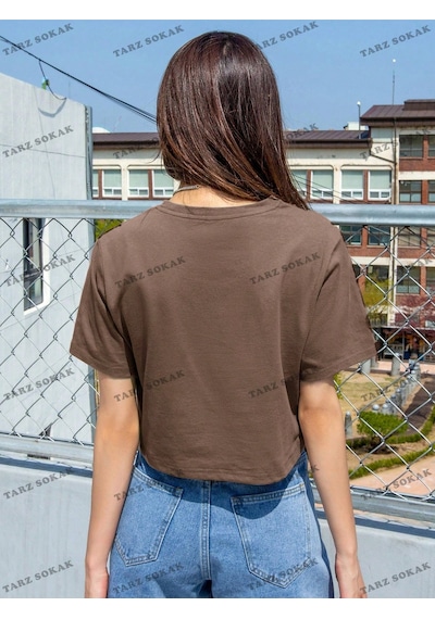 Flood Of Style Crop Ckod-232913 Dazy Sloganlı Kısa Kollu Kahverengi
