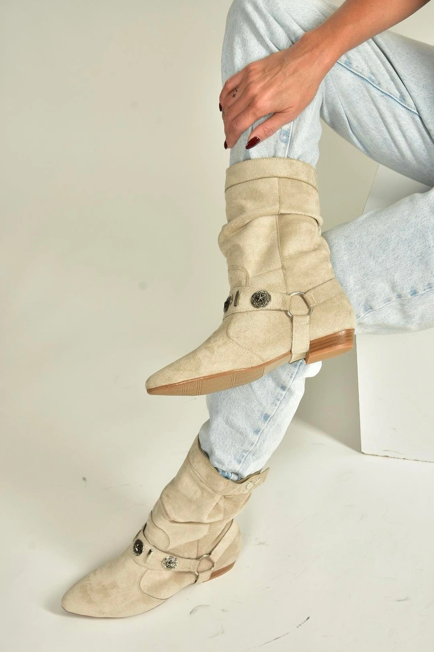 Fox Shoes V380519002 Bej Süet Düz Tabanlı Rahat Kalıp Kadın Bot Bej-süet