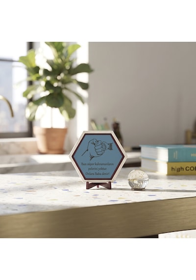 Baba Temalı Süper Kahraman Yazılı Masaüstü Dekoratif Süs Babalar Günü İçin Anlamlı Ve Modern Bir Hediye 10x10 Cm, Gök Mavi