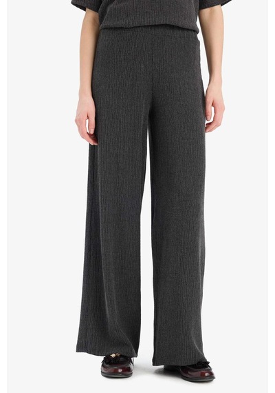 DeFacto Wide Leg Geniş Paça Bürümcük Pantolon E3232AX25SPAR148