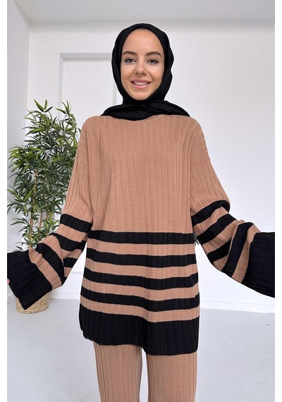 Ka Hijab Çift Renk Çizgili Triko Takım - Camel
